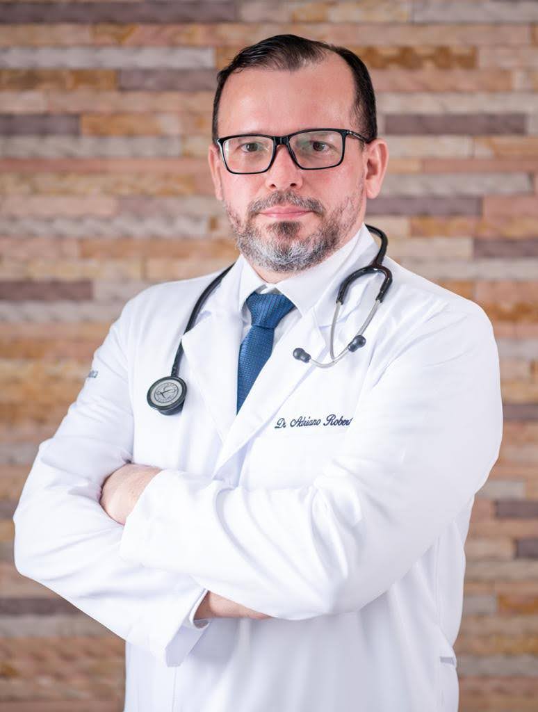 Dr. Adriano Robert Marcião      